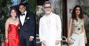 आमिर खान की बेटी आइरा ने की सगाई:फंक्शन में आमिर की फैमिली के साथ दिखीं दोनों पत्नियां, फातिमा सना शेख भी आईं नजर