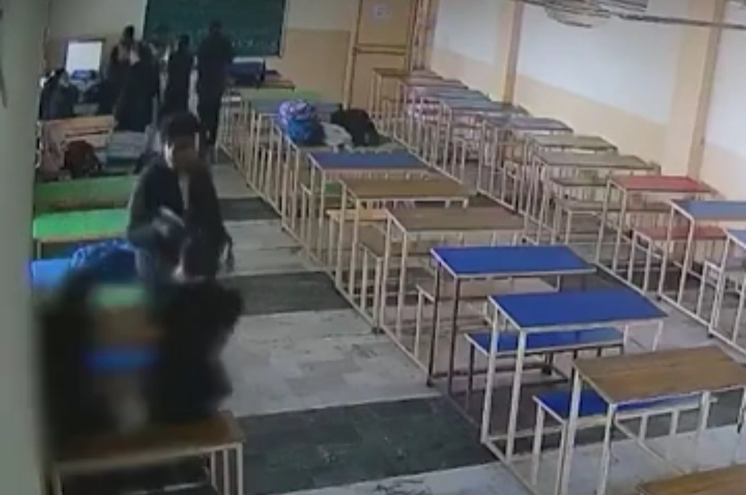 क्लासरूम में बहस के बाद दनादन फायरिंग; लॉ कॉलेज में छात्रा की हत्या के बाद आरोपी ने खुद को भी मारी गोली...