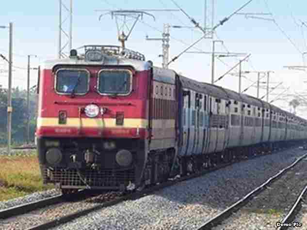SECR का बड़ा ब्लॉक: 18 ट्रेनें रद्द, 20 शॉर्ट टर्मिनेट—यात्रियों की बढ़ेगी मुश्किल