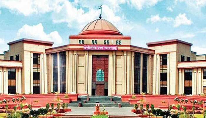 बलौदाबाजार हिंसा पर HC की सख्त टिप्पणी- '7-8 हजार की भीड़ भड़काकर करोड़ों का नुकसान करने वालों को जमानत नहीं', अमित बघेल की याचिका खारिज