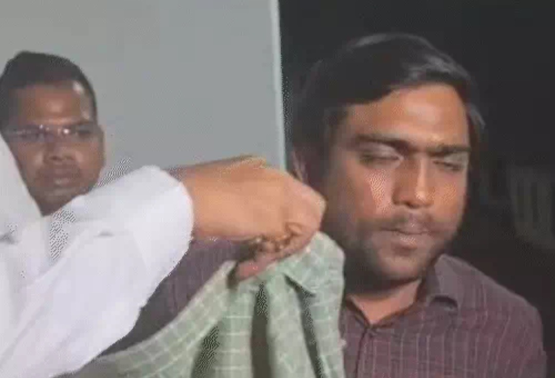 सीतापुर विधायक और तहसीलदार के बीच विवाद, दोनों पक्षों पर FIR; MLA समर्थकों का थाने के बाहर धरना