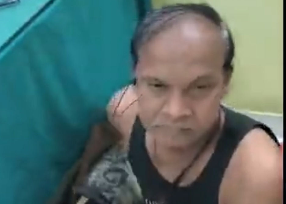 ब्रेकिंग : कार्यालय और सरकारी आवास में मिलीं शराब की बोतलें: बेमेतरा के दाढ़ी नगर पंचायत CMO रमेश ध्रुव निलंबित; अनियमितता के भी आरोप