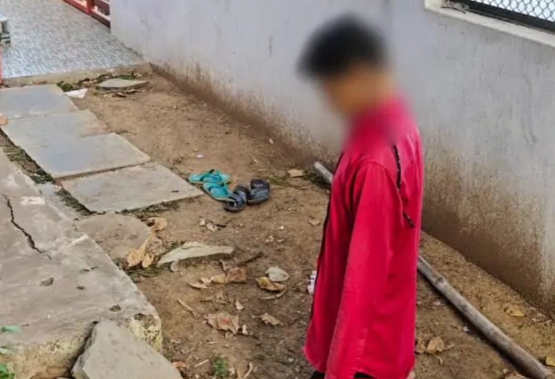 सांसद समर्थक पूर्व उपसरपंच ने की खुदकुशी, अपने ही बनवाए मंदिर में फंदे पर लटका ; बीमारी से था परेशान, सुसाइड से पहले मोबाइल किया अनलॉक