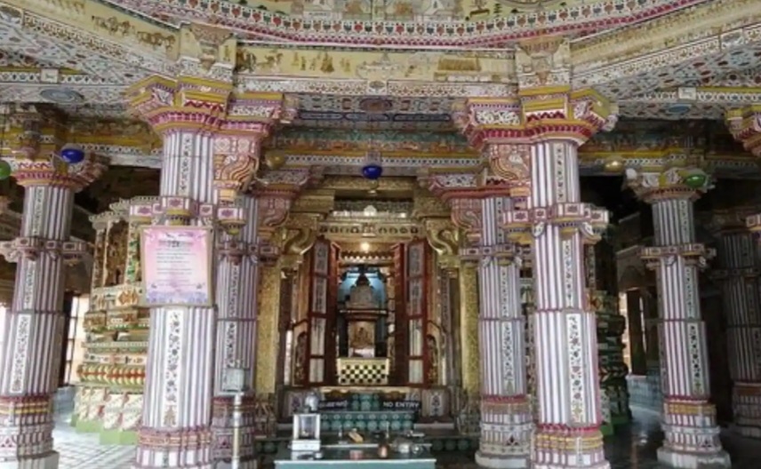 550 साल पुराना अनोखा मंदिर, पानी की जगह लगा था हजारों किलो घी; देखने जुटते हैं पर्यटक