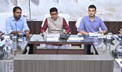 राजस्व मंत्री का अफसरों को सख्त फरमान: 'नामांतरण-बंटवारे में देरी बर्दाश्त नहीं, दफ्तरों के चक्कर न काटें आम जनता