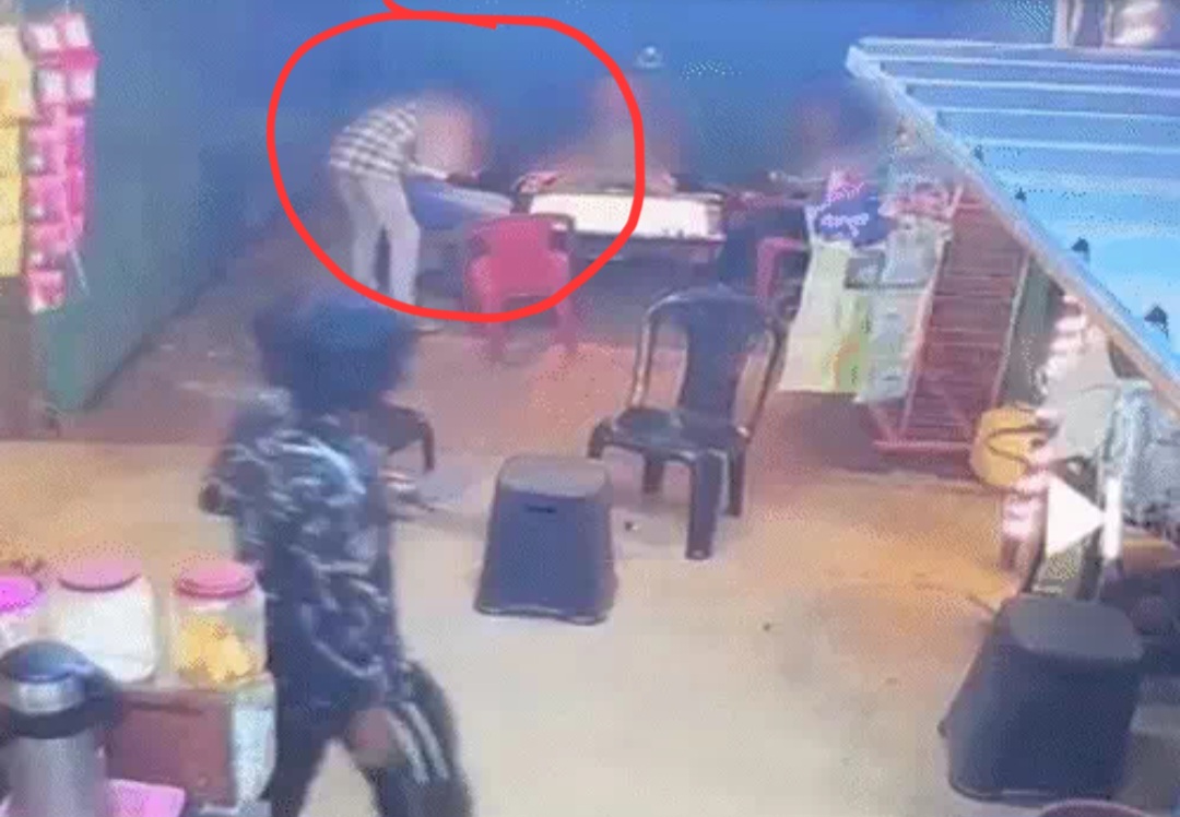 चाय की टपरी पर युवती का गला दबाकर गाल पर किस, विरोध पर मारपीट; CCTV में कैद हुई करतूत, आरोपी गिरफ्तार