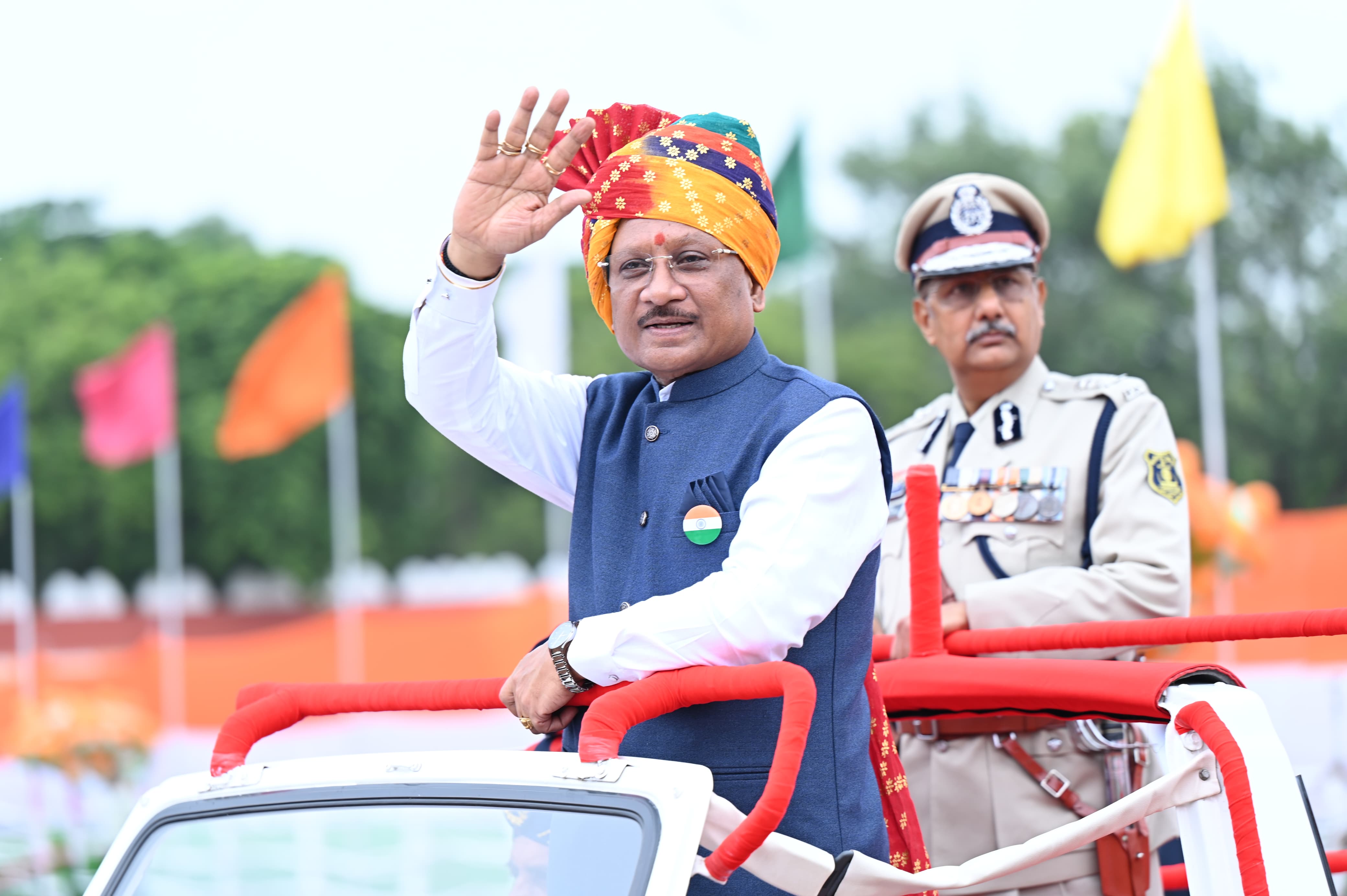 मुख्यमंत्री ने स्वतंत्रता दिवस समारोह में ध्वजारोहण कर प्रदेशवासियों को दी बधाई, मेरी बेटी-मेरा अभिमान’ अभियान की घोषणा, 6,671 शासकीय विद्यालयों में बेटियों के लिए बनाए जाएंगे शौचालय