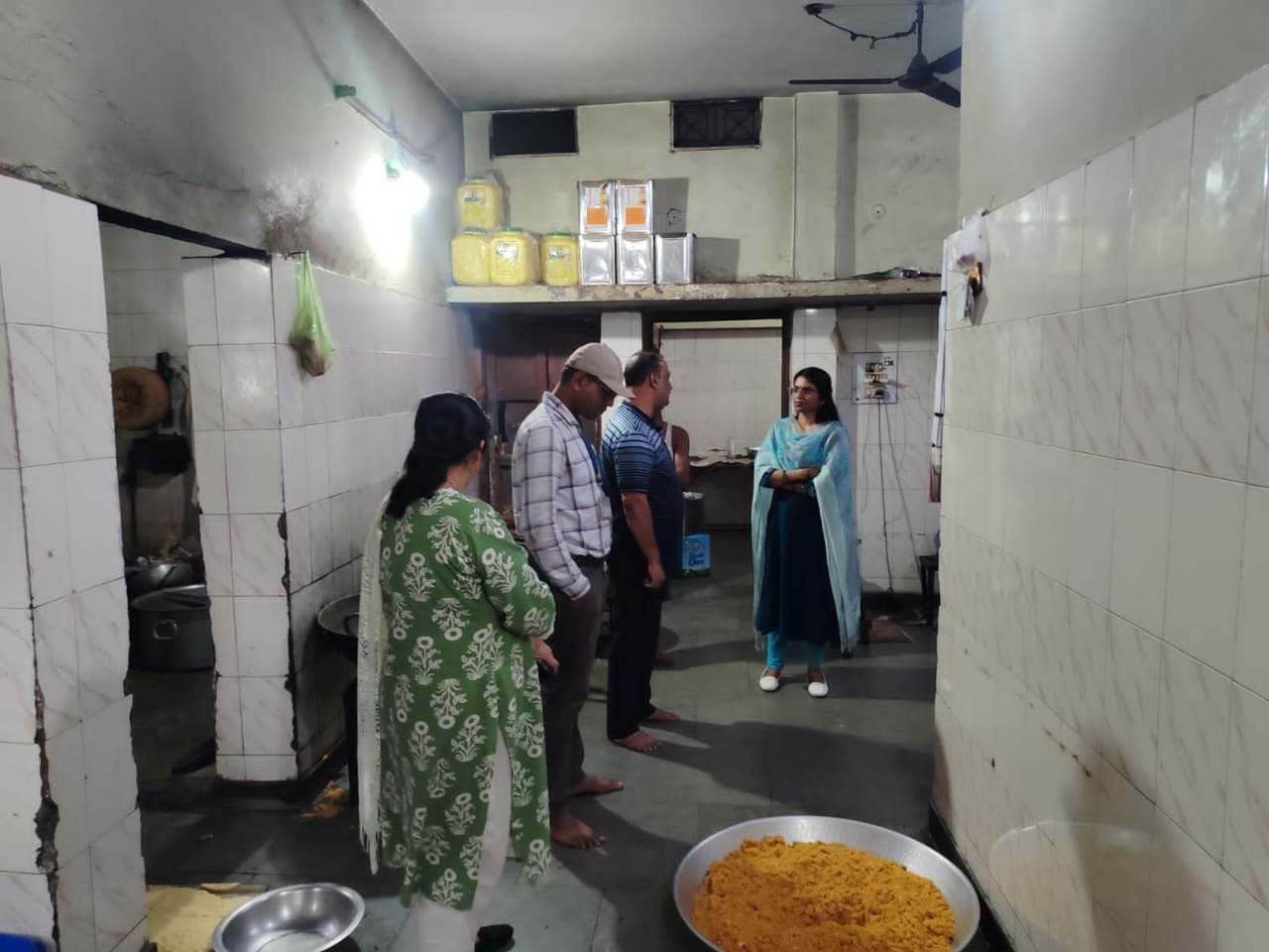 मिलावटखोरों पर शिकंजा, महासमुंद में 300 किलो एनालॉग पनीर सील, बिलासपुर में 102 किलो बर्फी जब्त, प्रदेशभर से लिए गए सैंपल